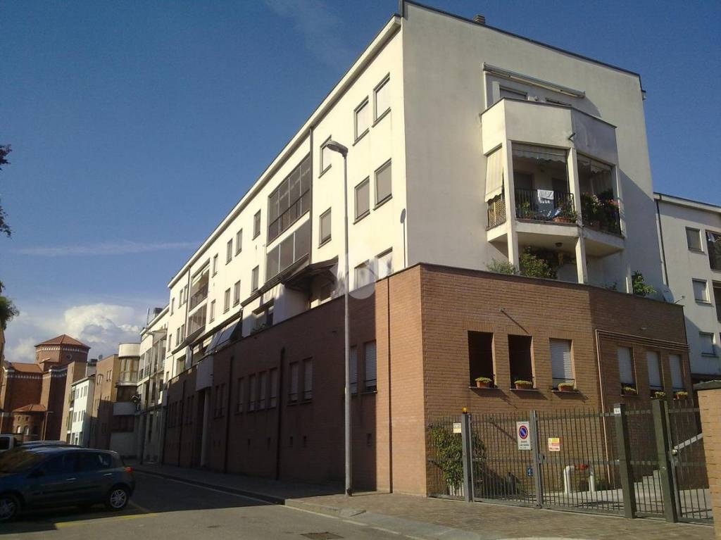 Appartamento in vendita a Settimo Milanese appartamento via Ciniselli, 5