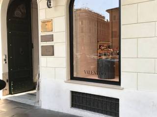 Loro Piana: ristrutturata la boutique in via Condotti a Roma