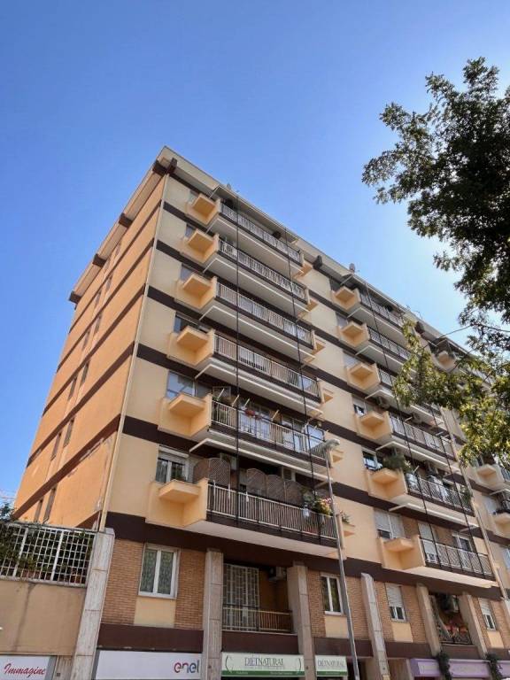 Appartamento in vendita a Bari viale Gaetano Salvemini, 40