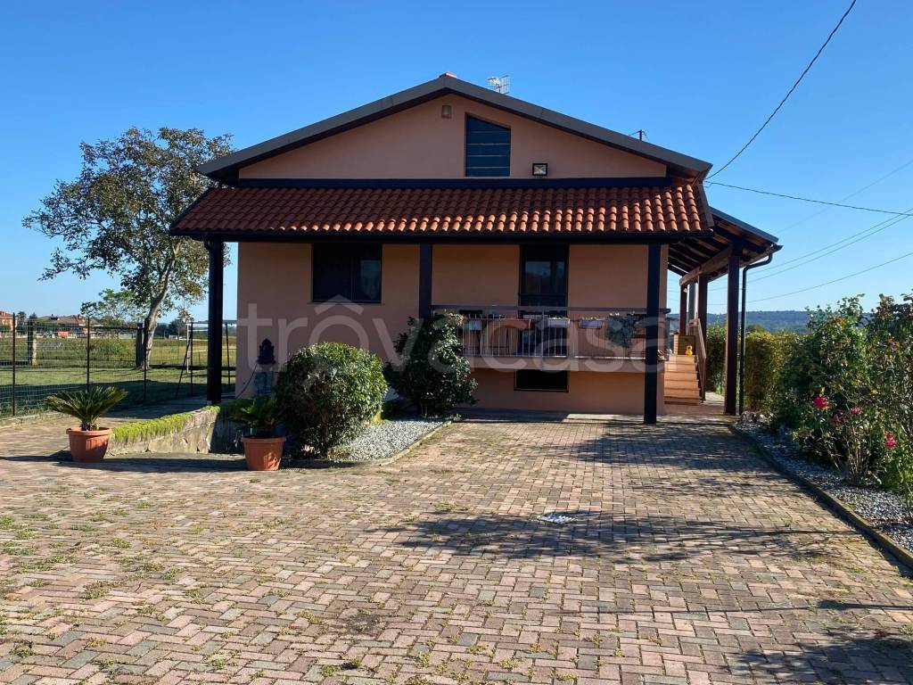 Villa in vendita a Romano Canavese via Montalenghe