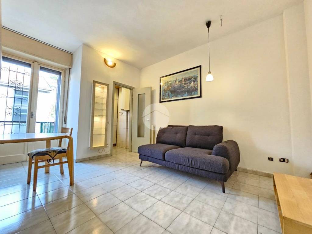 Appartamento in vendita a Milano via legnone, 88