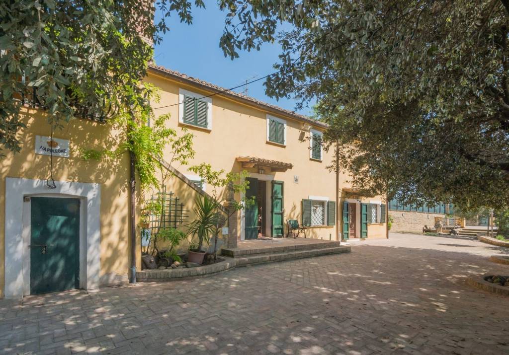 Villa in vendita a Civitanova Marche via San Savino