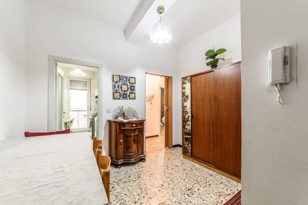 Appartamento in vendita a Reggio nell'Emilia via Papa Giovanni xxiii, 1, 42122 Reggio Emilia re, Italia