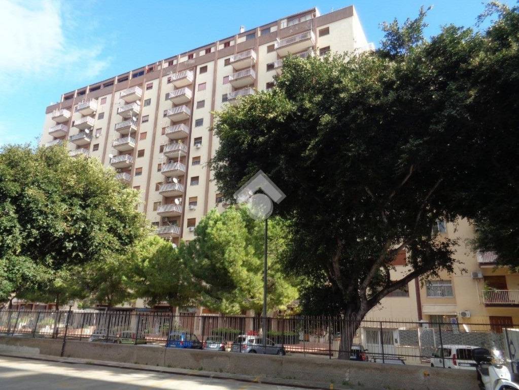 Appartamento in vendita a Palermo via guido jung, 7