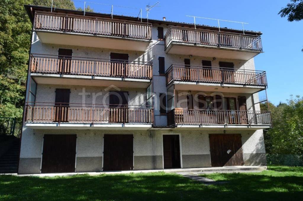 Appartamento in vendita a San Giovanni Bianco via Foppe, 9