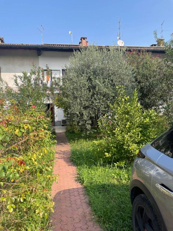 Villa a Schiera in in vendita da privato a Canonica d'Adda via Cimitero, 27