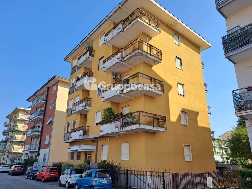 Appartamento in vendita a Magenta via Trieste, 42