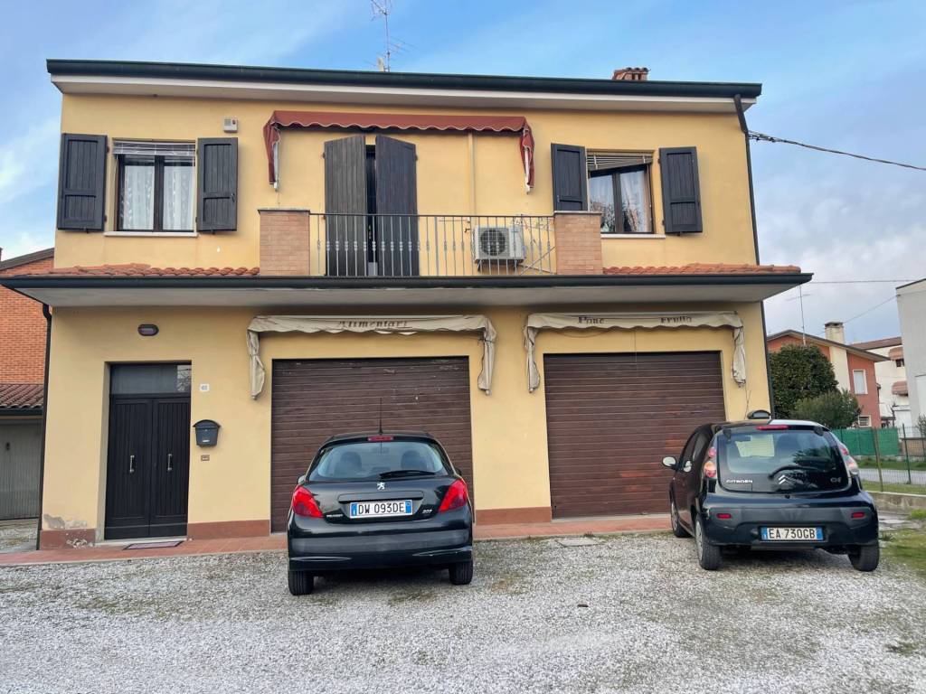 Appartamento in vendita a Ferrara via Della Crispa