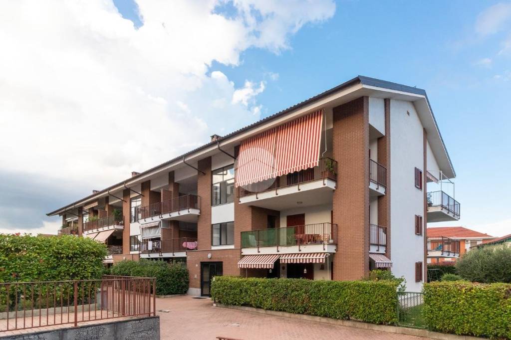 Appartamento in vendita a Caselle Torinese via alle Fabbriche, 140