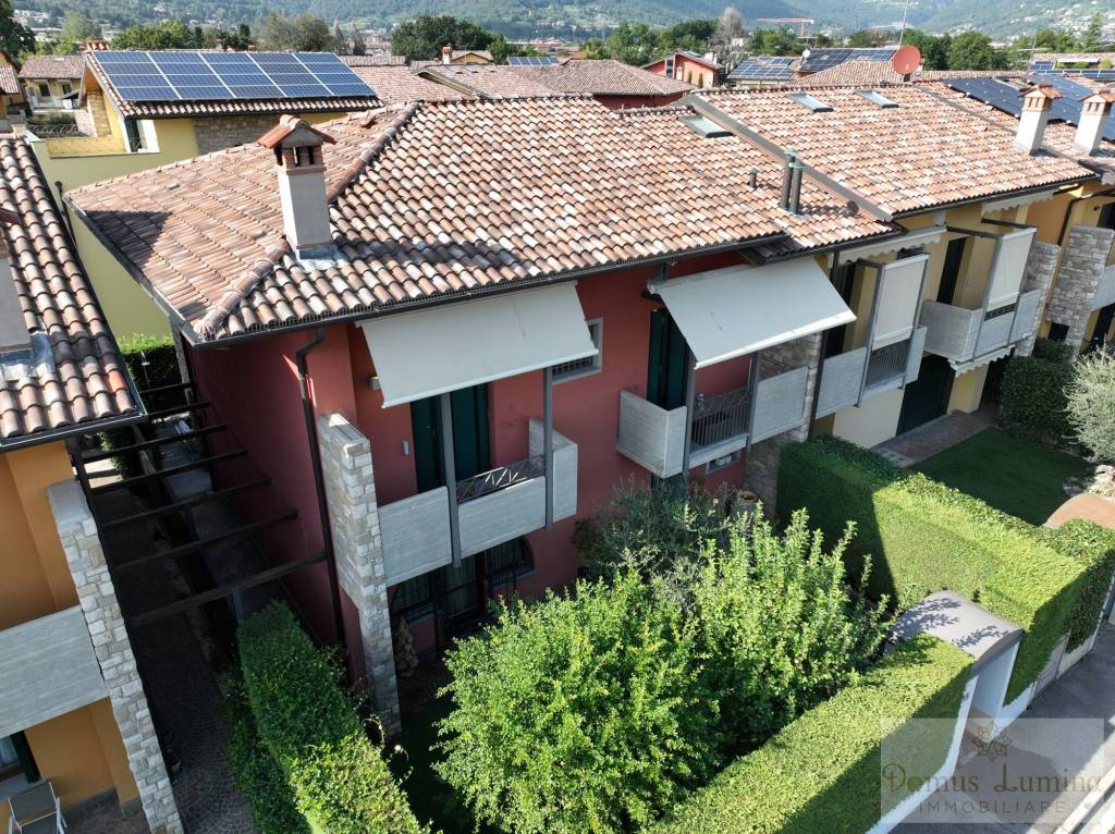 Villa Bifamiliare in vendita a Gorle via Filippo Turati