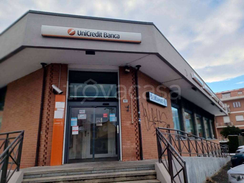 Filiale Bancaria in vendita a Sant'Ambrogio di Torino corso Moncenisio