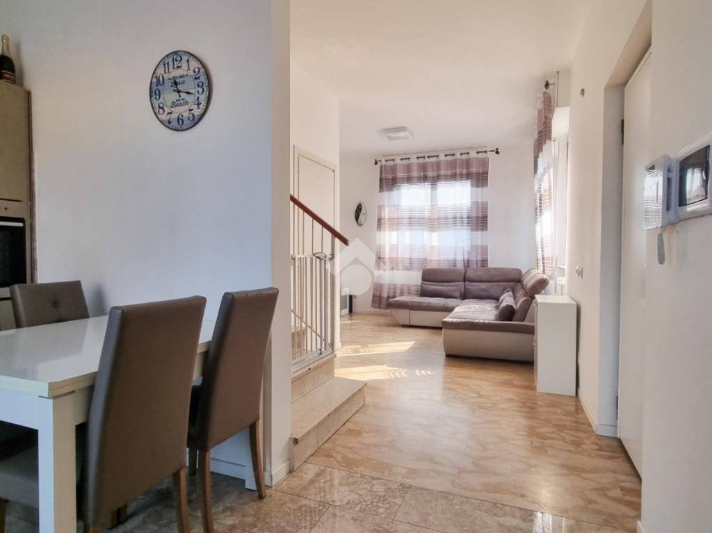 Appartamento in vendita a Bollate via Monte Cervino, 1
