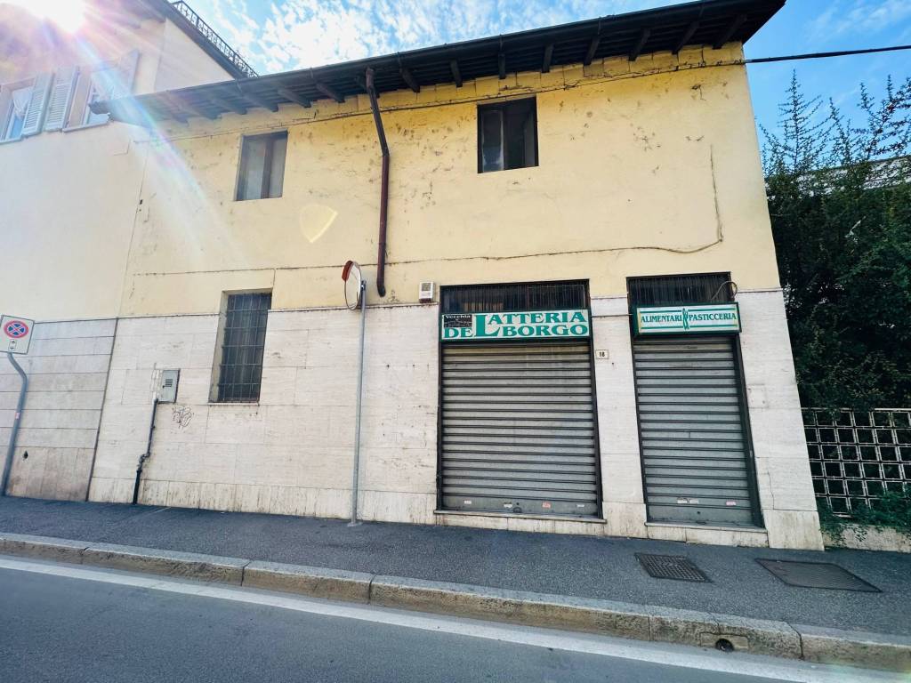 Rustico in vendita a Melegnano via San Martino, 18