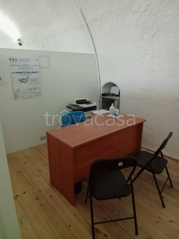 Ufficio in in affitto da privato a Modugno via Alcide De Gasperi, 35