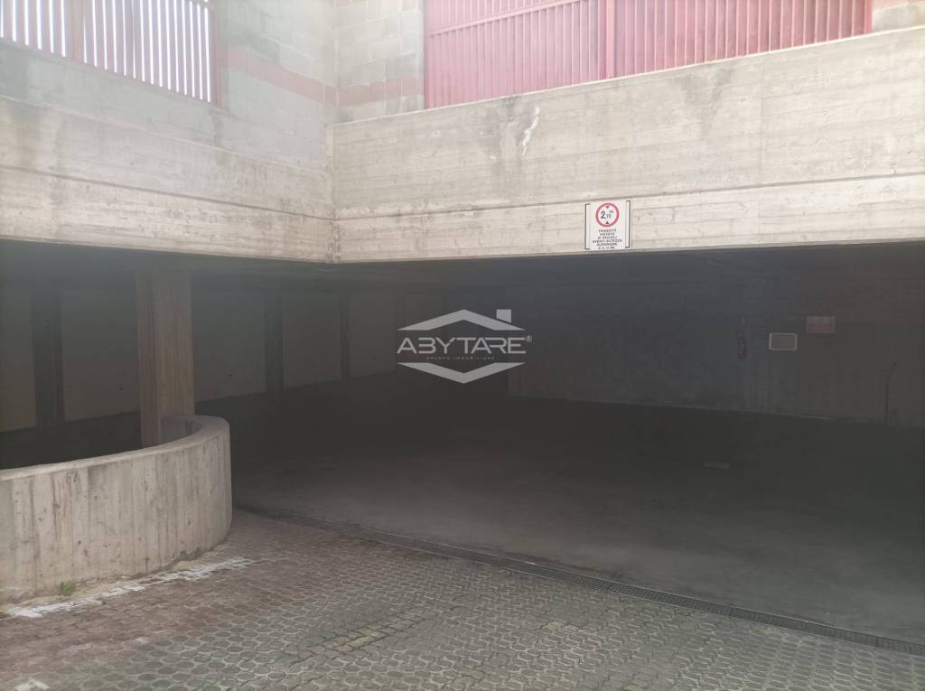 Garage in vendita a Beinasco via Alcide De Gasperi