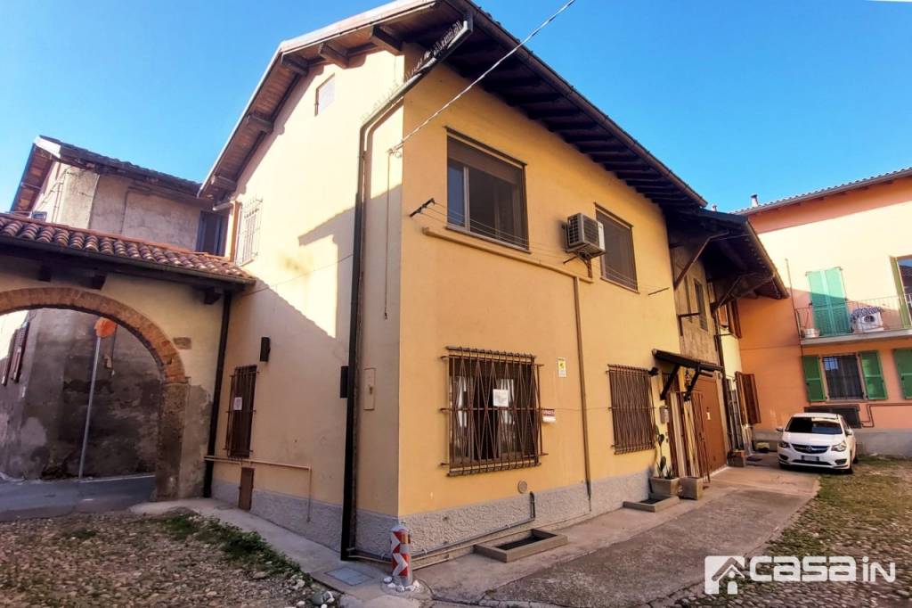 Casa Indipendente in vendita a Vaprio d'Adda via Magenta, 7