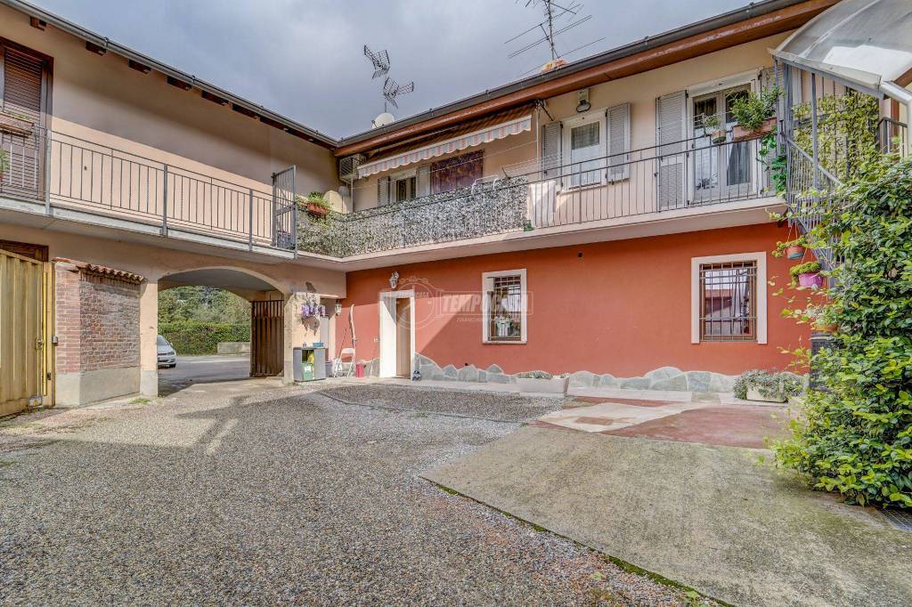 Appartamento in vendita a Cassano Magnago via c. Cantù 4