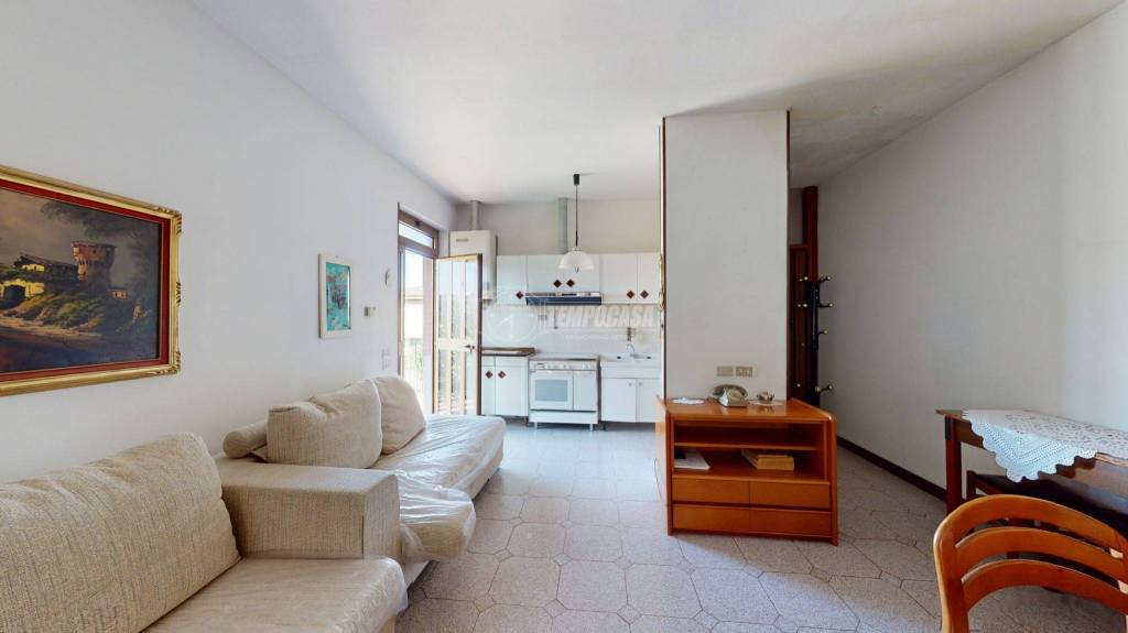 Appartamento in vendita a Meda via Arno 26