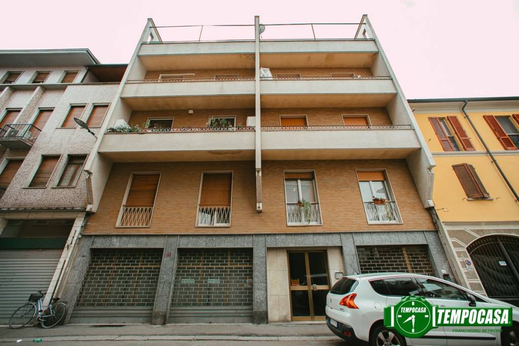 Appartamento in vendita a Voghera via Felice Cavallotti
