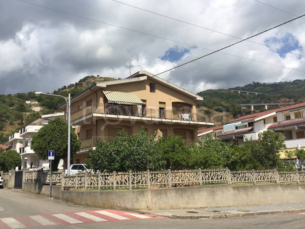 Villa Bifamiliare in in vendita da privato a Guardia Piemontese via Calabria, 26