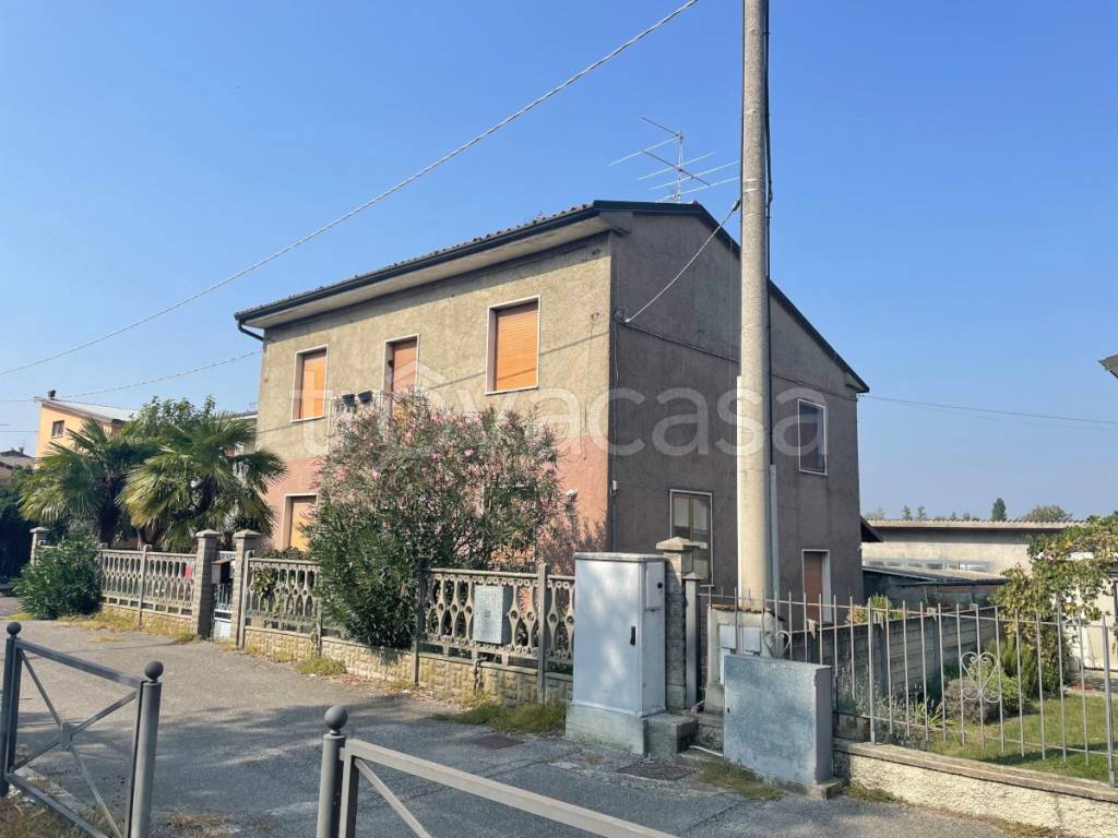 Villa in vendita a Mairano via Giuseppe Mazzini