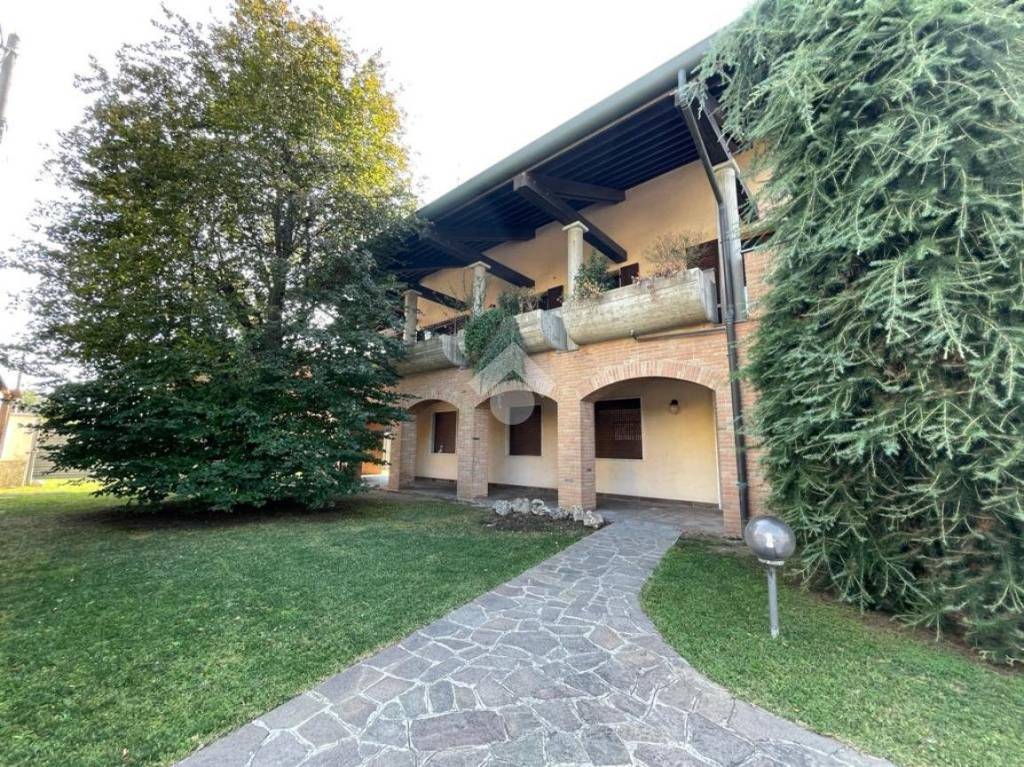 Villa in vendita ad Arconate vicolo Luigi Pirandello, 8