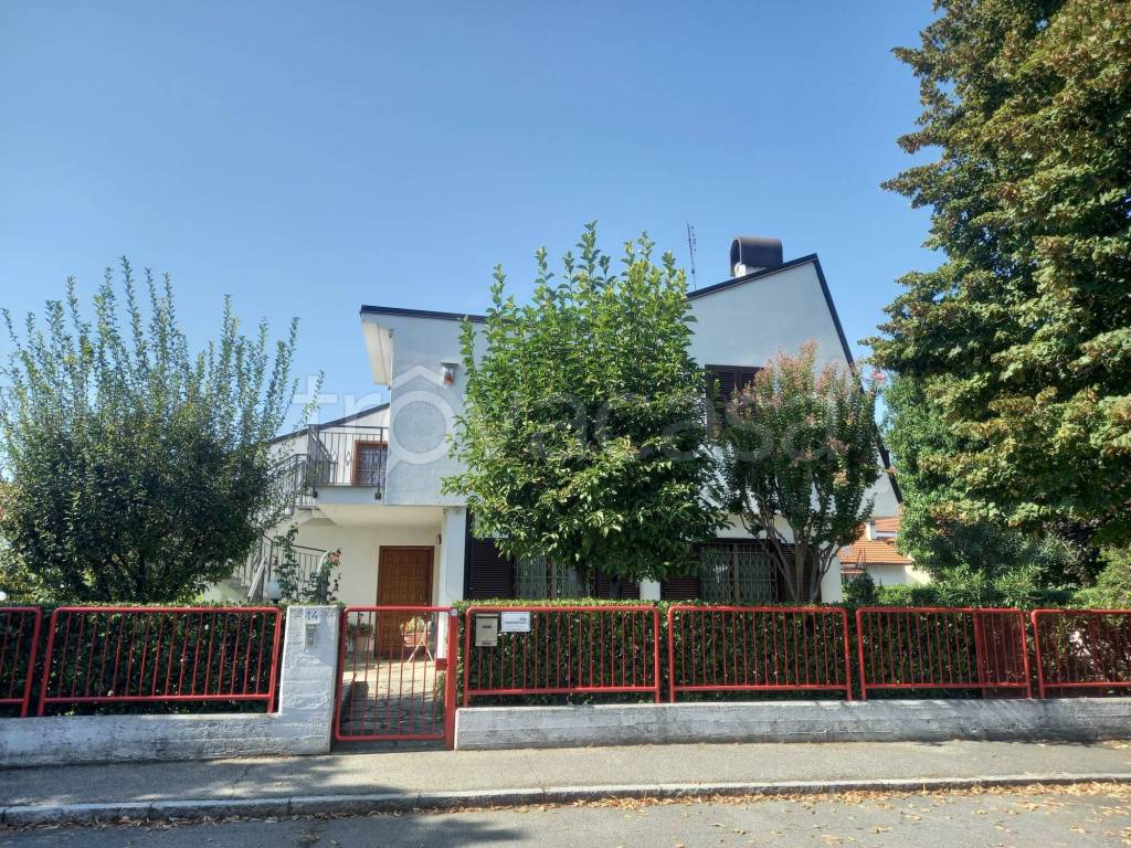 Villa Bifamiliare in vendita a Nichelino via Giuseppe Parini, 14