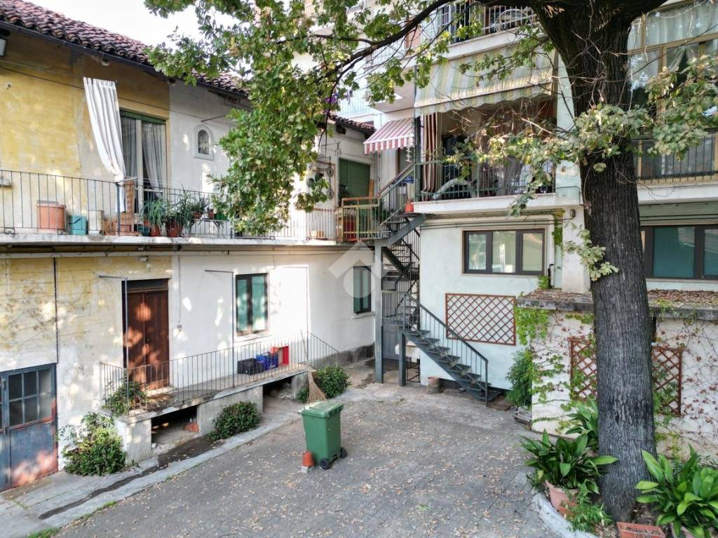 Casa Indipendente in vendita a Bra via Vittorio Emanuele ii, 68