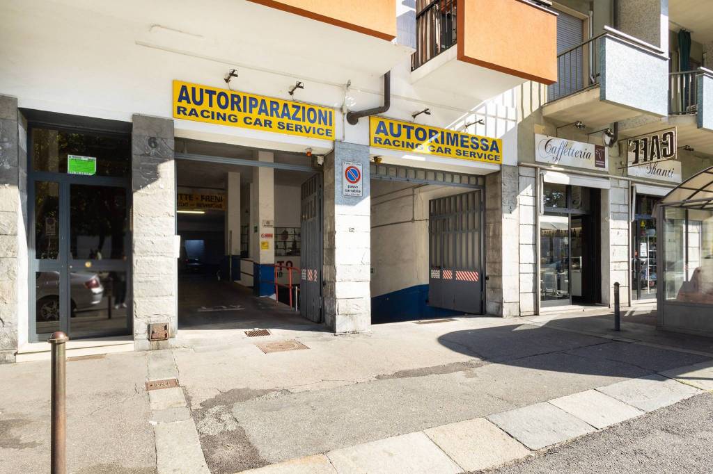 Garage in vendita a Torino piazza Pasquale Villari, 6