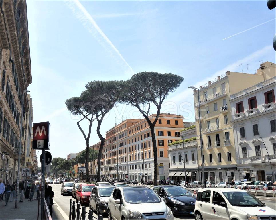 Posto Auto in vendita a Roma via Faenza