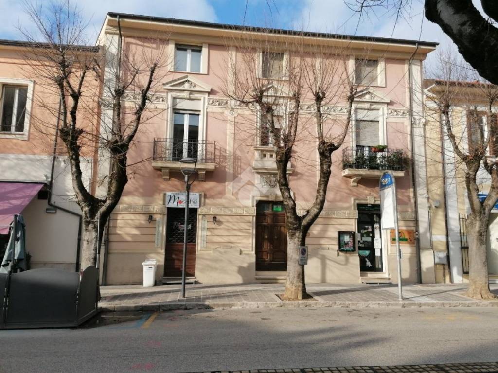 Casa Indipendente in vendita ad Avezzano via Guglielmo Marconi, 41