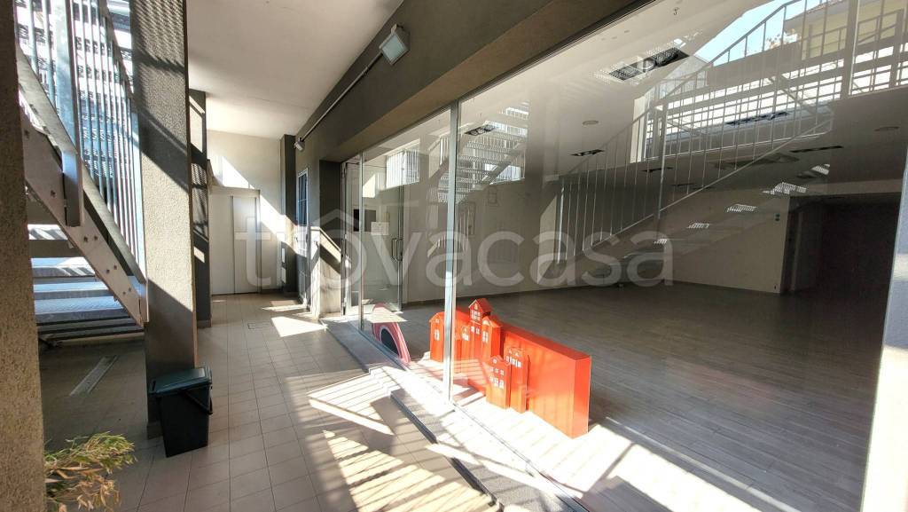 Magazzino in vendita a Legnano vicolo Filippo Corridoni, 6