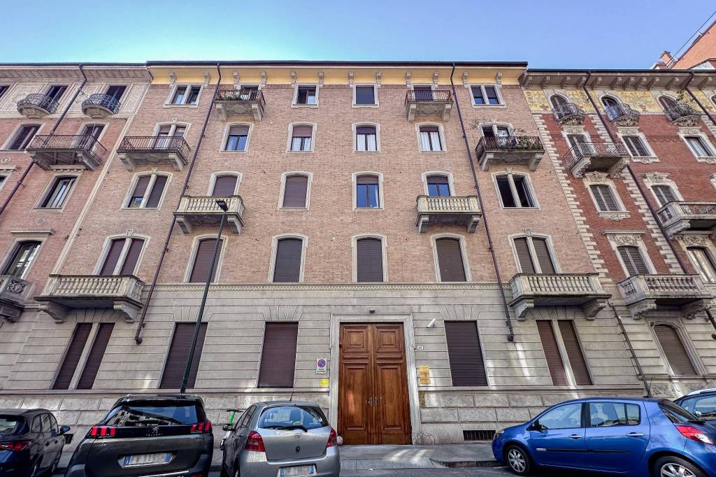 Appartamento in vendita a Torino via Marco Polo 25