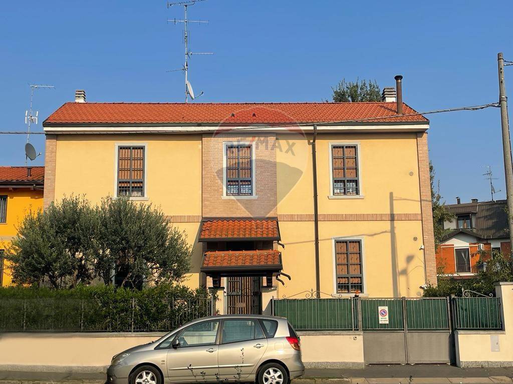 Villa in vendita a Bollate via vittorio veneto, 64