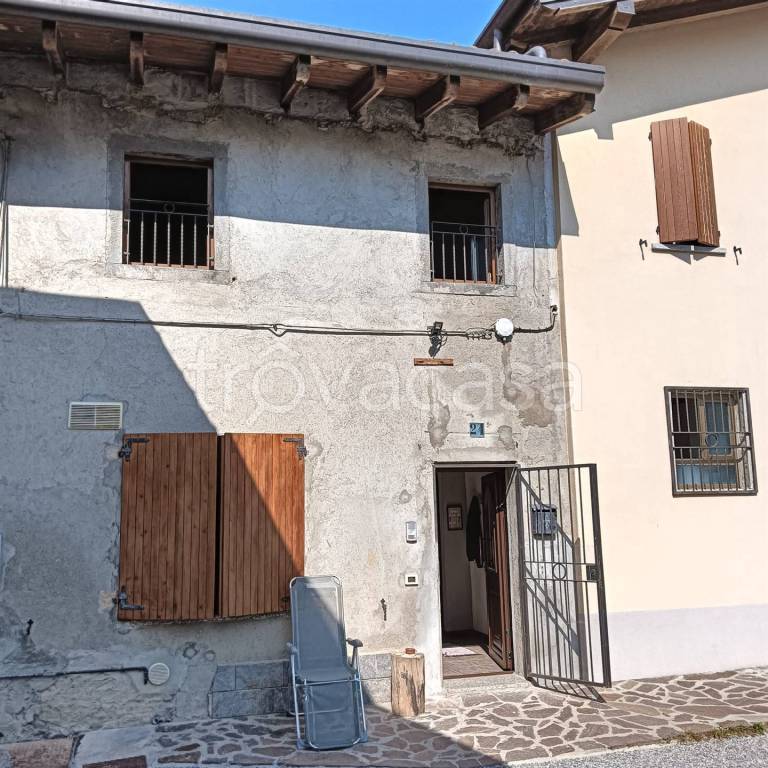Casa Indipendente in vendita a Cisano Bergamasco via Torchio, 21