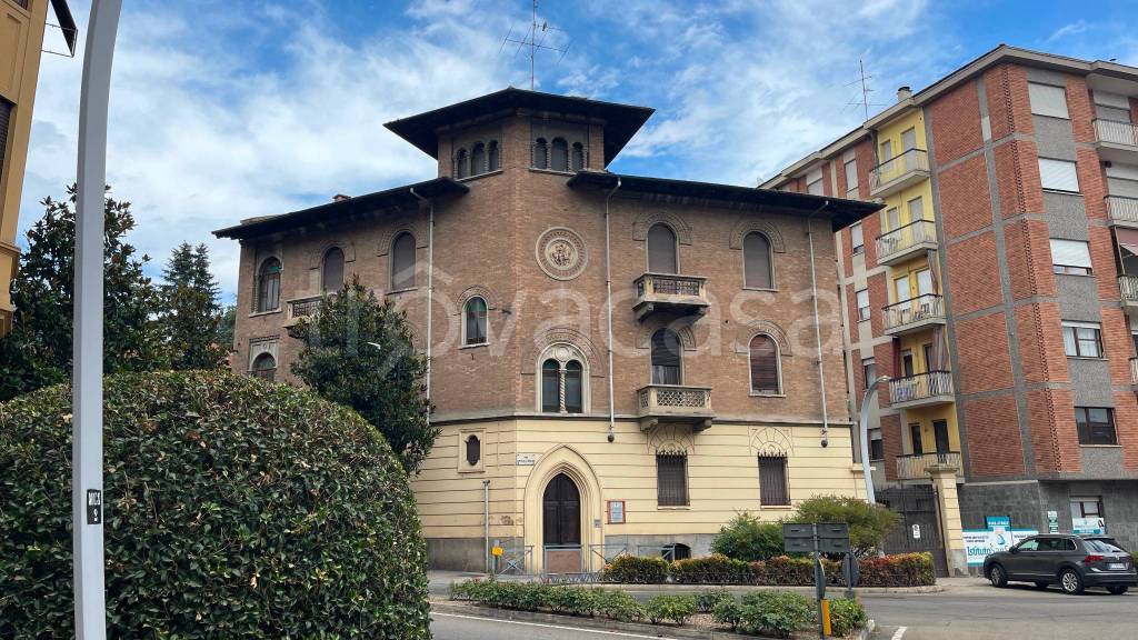 Casa Indipendente in vendita ad Asti largo Martiri della Liberazione