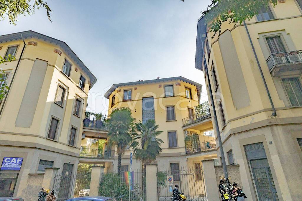 Appartamento in vendita a Milano viale Nazario Sauro, 5