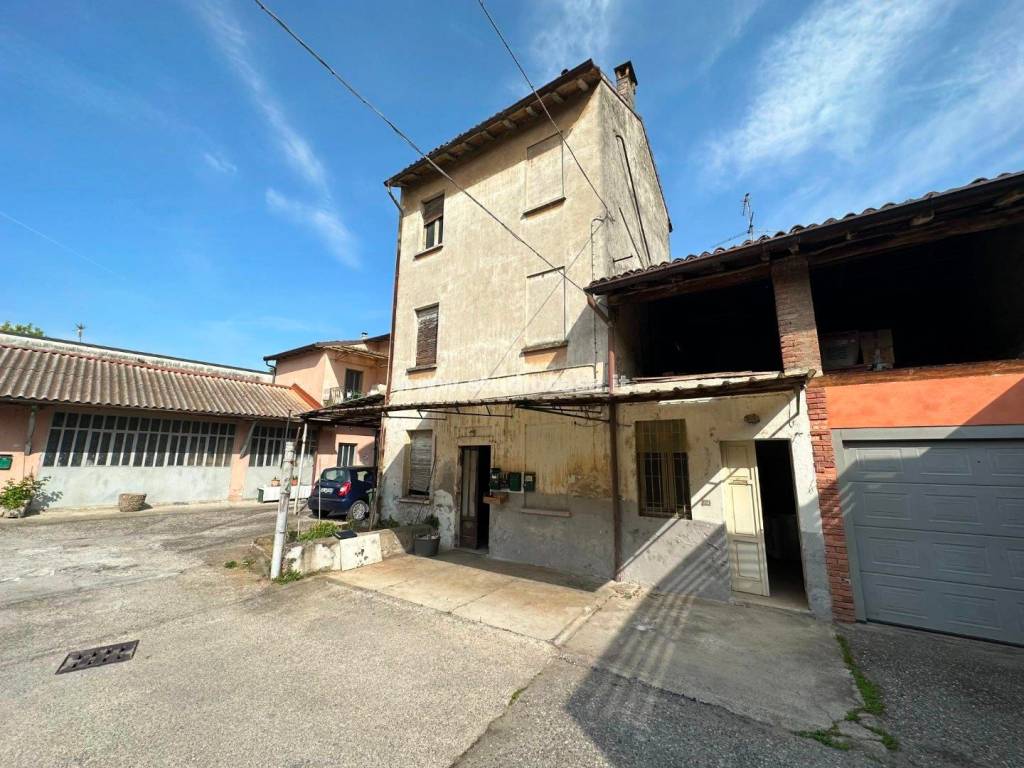 Casa Indipendente in vendita a Crema via Brescia