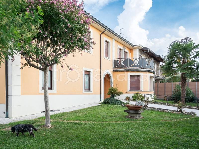 Villa Bifamiliare in vendita a Palazzolo sull'Oglio via San Rocco