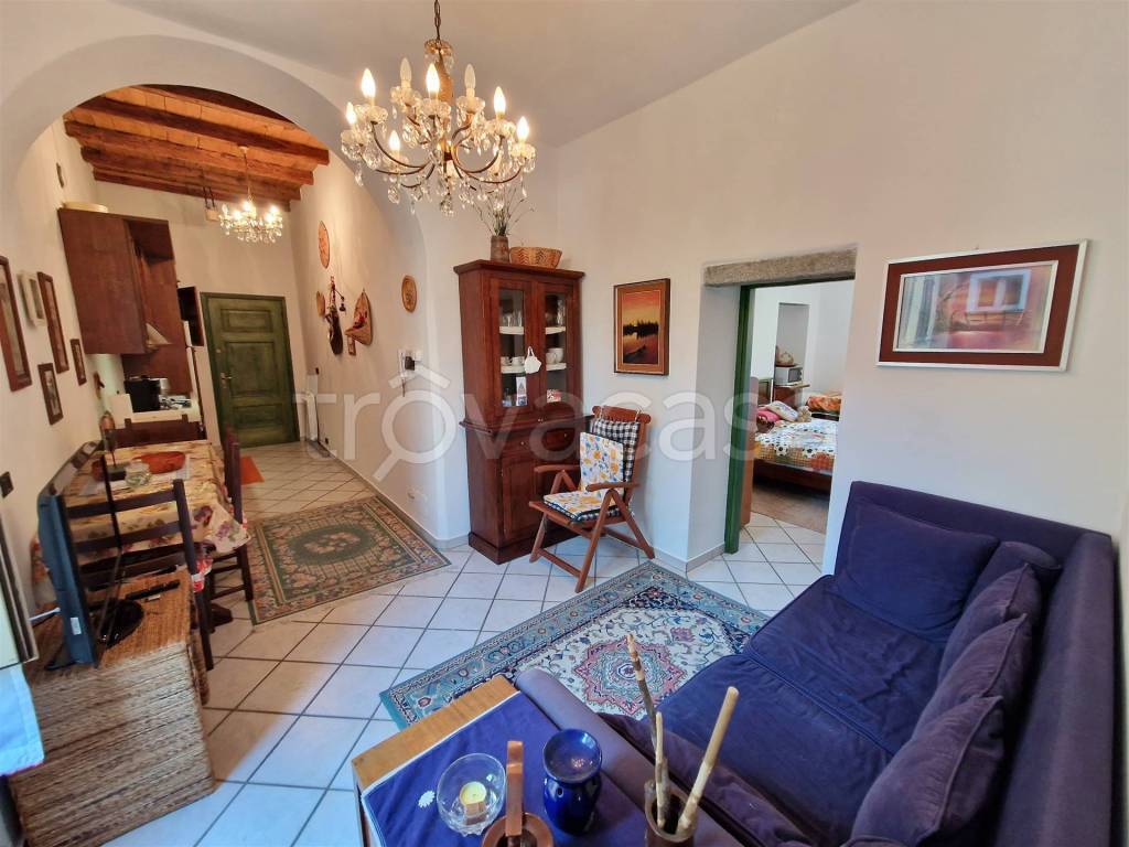 Appartamento in vendita ad Ardenno via Cavour