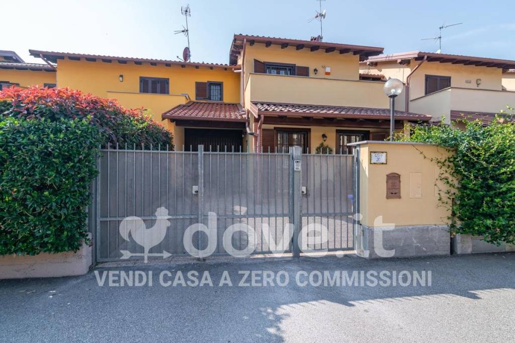 Villa in vendita a Vellezzo Bellini via Agostino Depretis