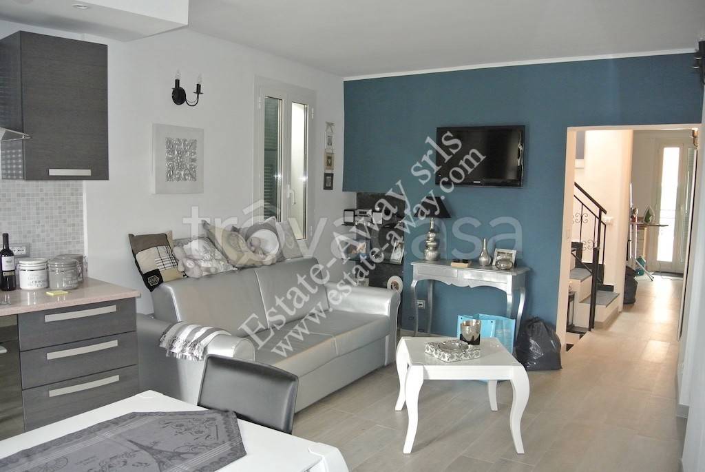 Appartamento in vendita a Vallebona via Ennio Guglielmi, 85