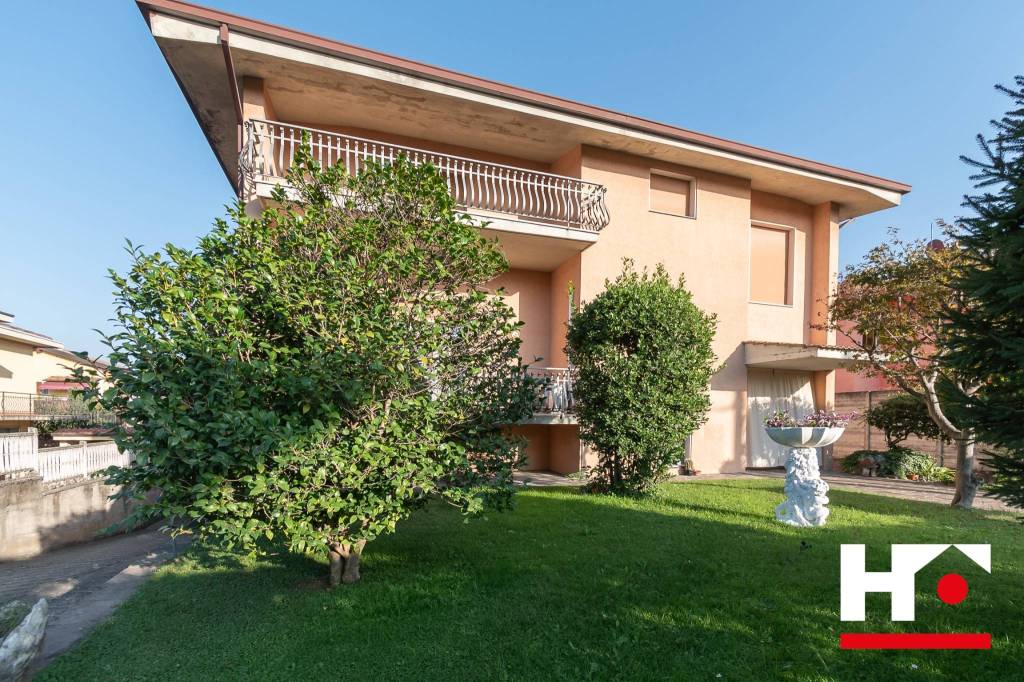 Villa in vendita a Travagliato via Cesare Battisti, 17