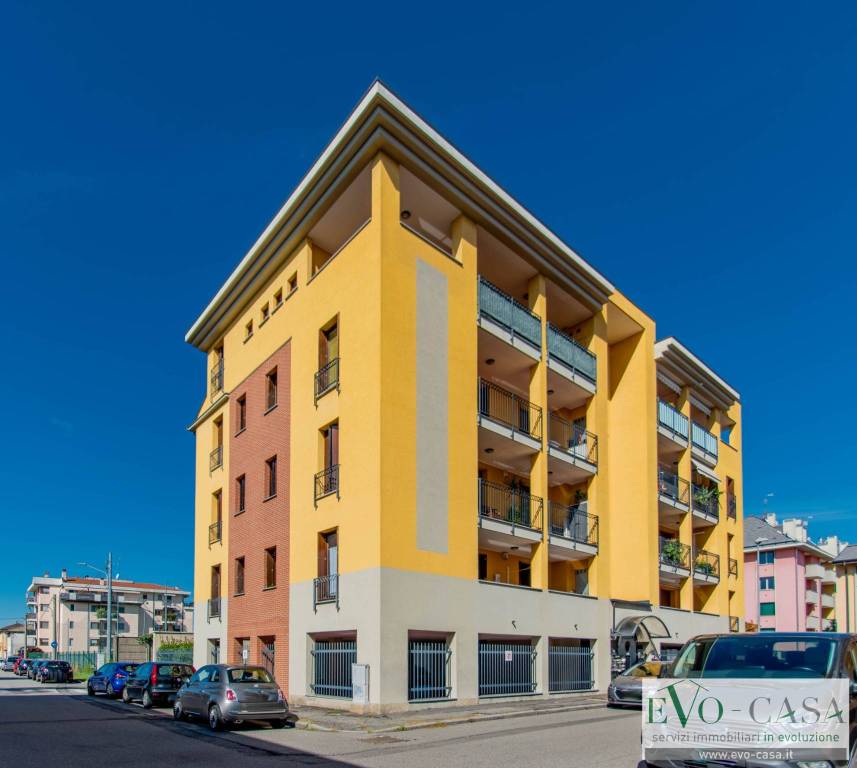 Appartamento in vendita a Busto Arsizio via Pontida, 16