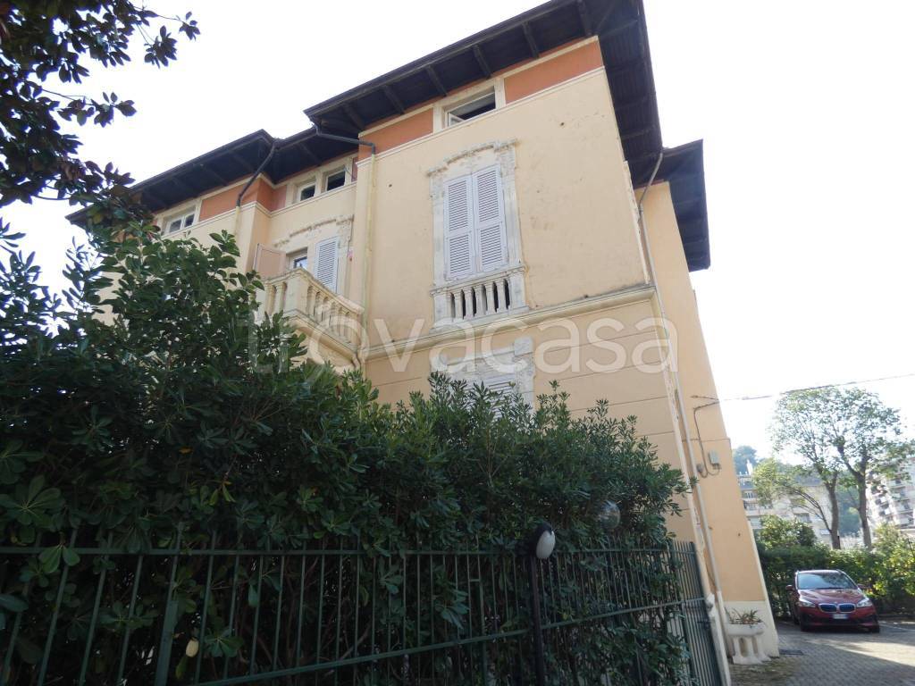 Appartamento in vendita a Genova via Amerigo Vespucci