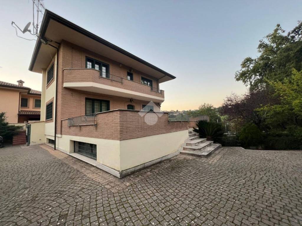 Villa in vendita a Boville Ernica via Casamari, 2