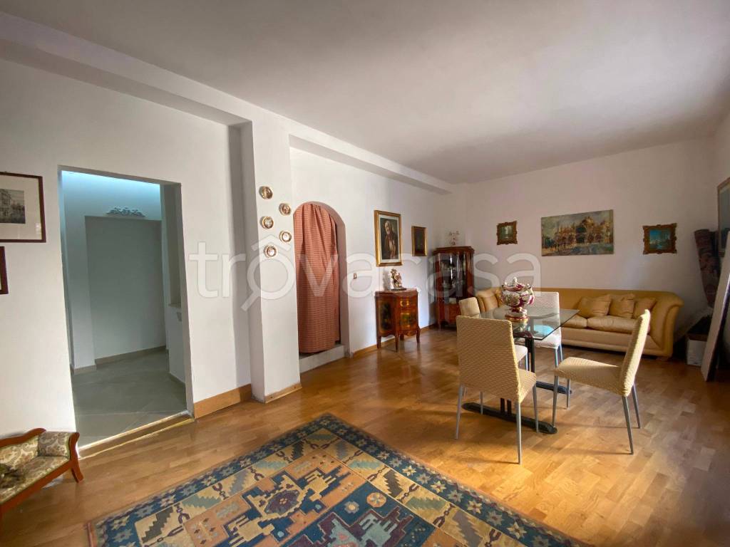 Appartamento in vendita a Gorizia via Pietro Colobini, 9