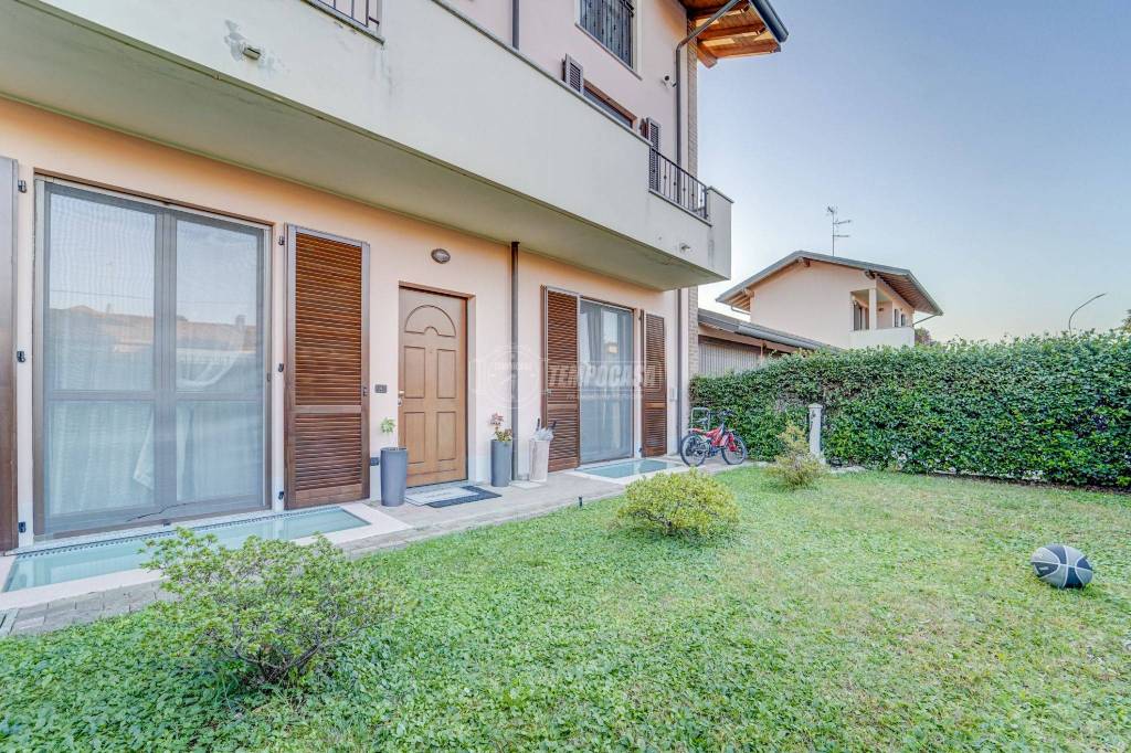 Appartamento in vendita a Turbigo via Giosuè Carducci 1