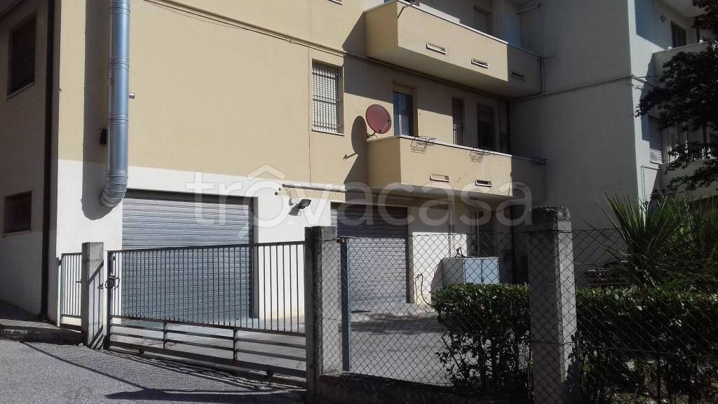 Negozio in vendita a Porto Sant'Elpidio via Caserta