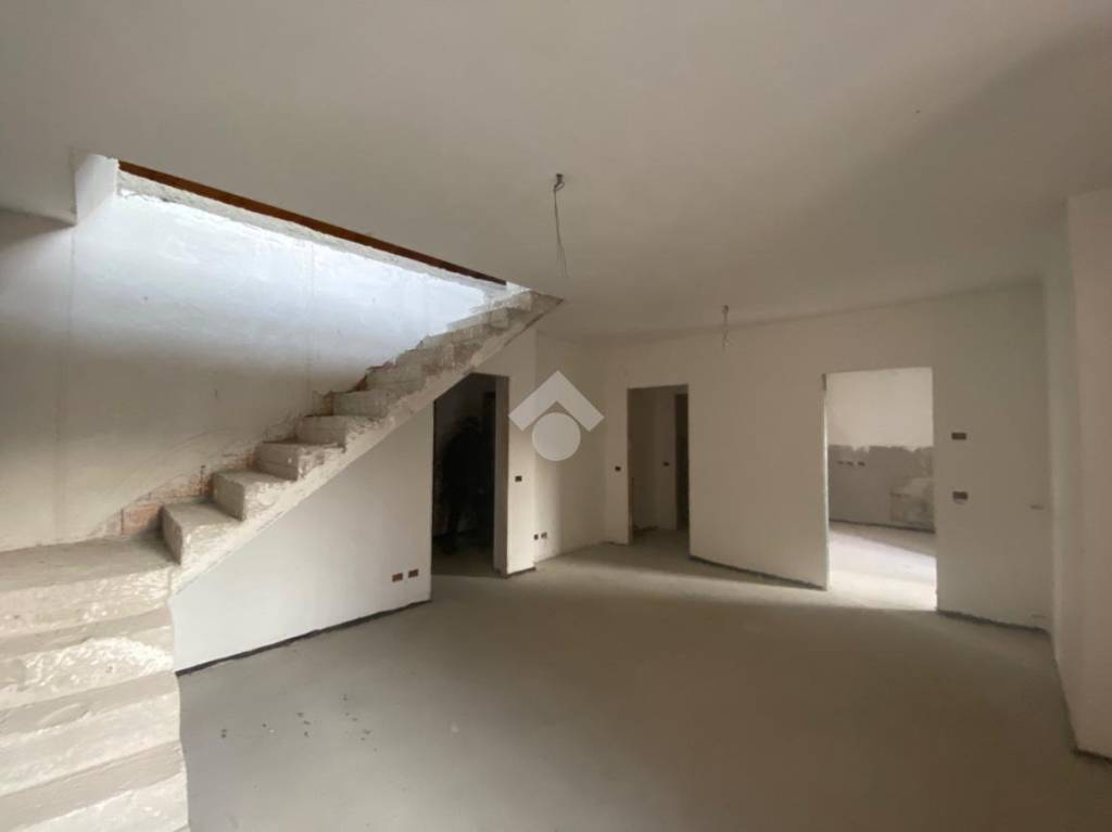 Appartamento in vendita a Cornate d'Adda via g. Mazzini, 35